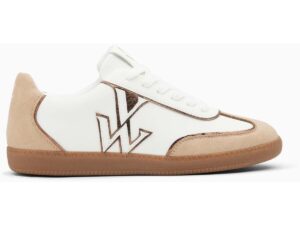 Vanessa Wu Baskets monogramme à semelle rétro Charlize Beige