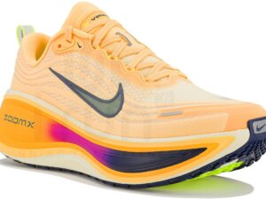 Nike Vomero Plus - HV8150-802